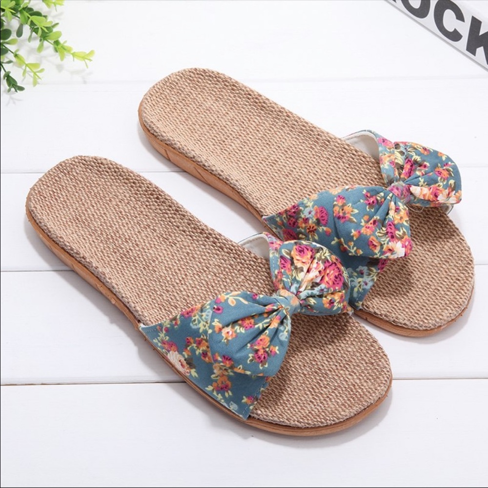 Bow Front Sandals